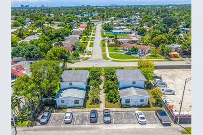 3740 W Hallandale Beach Blvd, Hollywood, FL 33023 - Photo 1