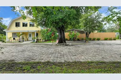 123 Riverbend Dr, Labelle, FL 33935 - Photo 2