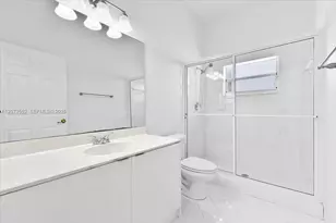 10853 NW 71st St, Doral, FL 33178 - Photo 18