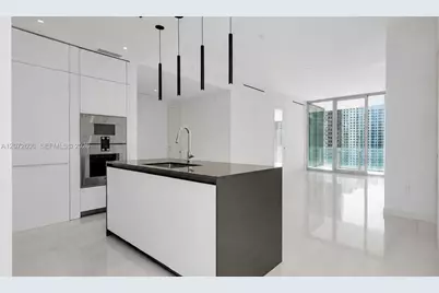 300 Biscayne Boulevard Way #1805W, Miami, FL 33131 - Photo 10