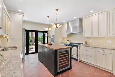 622 NE 98th St, Miami Shores, FL 33138 - Photo 6