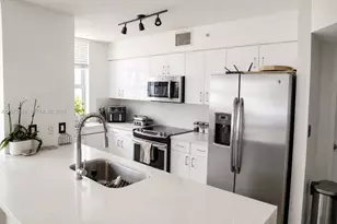 1155 Brickell Bay Dr, Miami, FL 33131 - Photo 4