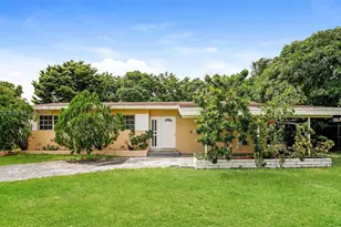 980 NW 182nd St, Miami Gardens, FL 33169 - Photo 1