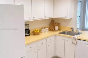 600 Parkview Dr, Hallandale Beach, FL 33009 - Photo 14