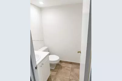 600 Parkview Dr #224, Hallandale Beach, FL 33009 - Photo 18