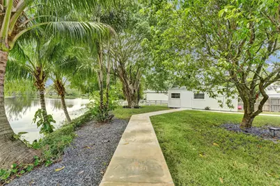 10880 SW 25th St, Davie, FL 33324 - Photo 88