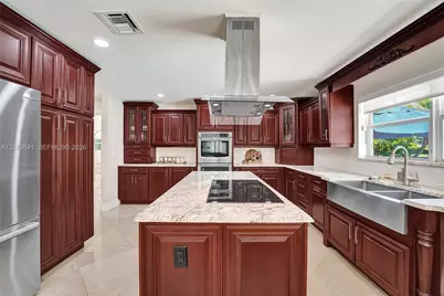 10880 SW 25th St, Davie, FL 33324 - Photo 24