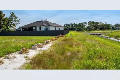 3705 N Sunshine Blvd  N, Lehigh Acres, FL 33971 - Photo 10