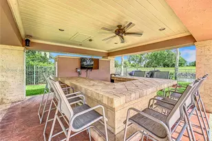 11720 St Andrews Place, Wellington, FL 33414 - Photo 14