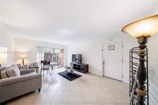 10826 N Kendall Dr, Miami, FL 33176 - Photo 4