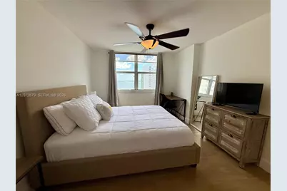 770 Claughton Island Dr #1104, Miami, FL 33131 - Photo 8