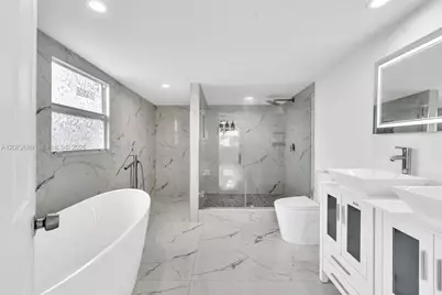 18381 NE 21st Pl, North Miami Beach, FL 33179 - Photo 22