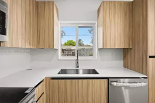2250 Gulfstream Dr, Miramar, FL 33023 - Photo 12