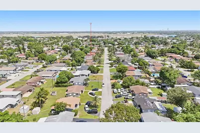 2250 Gulfstream Dr, Miramar, FL 33023 - Photo 24