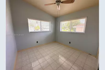 17150 NE 4th Pl, North Miami Beach, FL 33162 - Photo 14