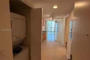 475 Brickell Ave, Miami, FL 33131 - Photo 12