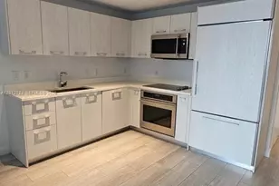 45 SW 9th St, Miami, FL 33130 - Photo 8