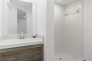 7925 Fairview Dr, Tamarac, FL 33321 - Photo 8