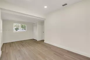 1514 NE 176th St, North Miami Beach, FL 33162 - Photo 14