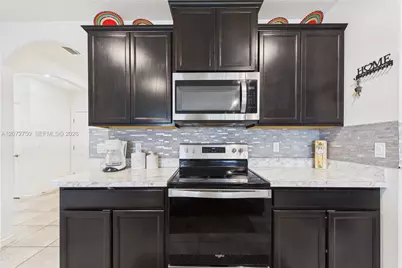 301 SE Volkerts Ter, Port Saint Lucie, FL 34983 - Photo 16