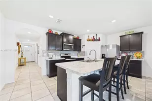 301 SE Volkerts Terrace, Port Saint Lucie, FL 34983 - Photo 10
