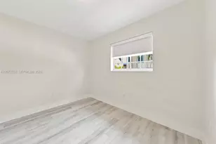 219 NW 10th Ave, Miami, FL 33128 - Photo 8