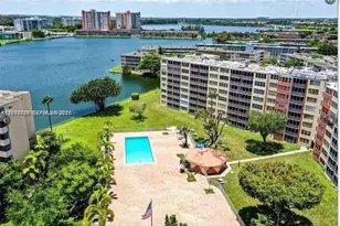 1710 NE 191st St, Miami, FL 33179 - Photo 18