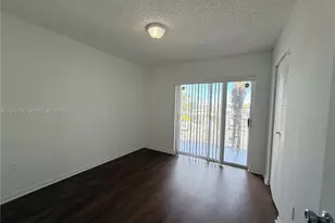 2710 W 76th St, Hialeah, FL 33016 - Photo 12