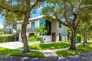 1875 NE 193rd St, Miami, FL 33179 - Photo 1