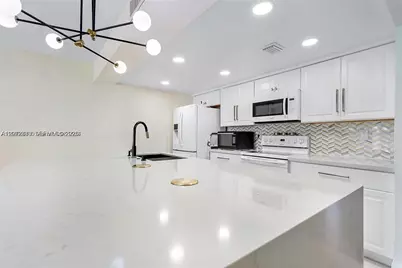 1281 W Fairway Rd #1281, Pembroke Pines, FL 33026 - Photo 12