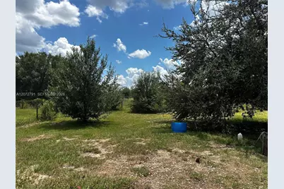 635 N Fronda, Clewiston, FL 33440 - Photo 24