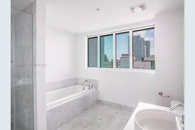 244 Biscayne Blvd #2402, Miami, FL 33132 - Photo 14
