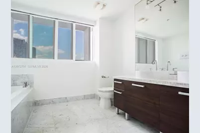 244 Biscayne Blvd #2402, Miami, FL 33132 - Photo 16