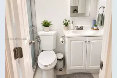 4118 N Circle Dr, Hollywood, FL 33021 - Photo 12