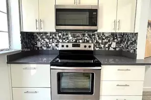 500 77th St, Miami Beach, FL 33141 - Photo 10