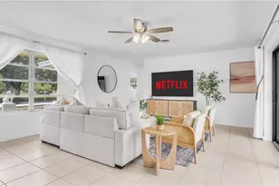 151 SE 9th Ct, Pompano Beach, FL 33060 - Photo 10