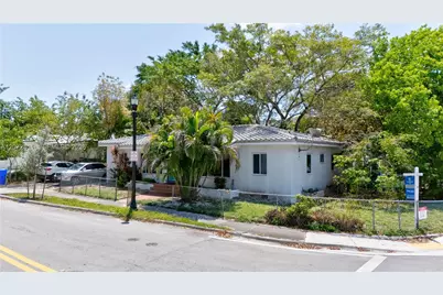 2 NE 45th St #4, Miami, FL 33137 - Photo 10