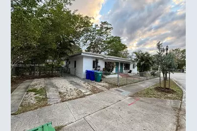 2 NE 45th St #4, Miami, FL 33137 - Photo 2