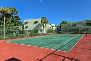 11021 NW 7th St, Miami, FL 33172 - Photo 18