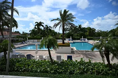 1000 E Island Blvd #303, Aventura, FL 33160 - Photo 36