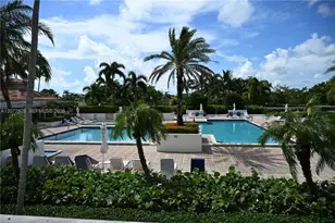 1000 E Island Blvd, Aventura, FL 33160 - Photo 36