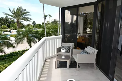 1000 E Island Blvd #303, Aventura, FL 33160 - Photo 14
