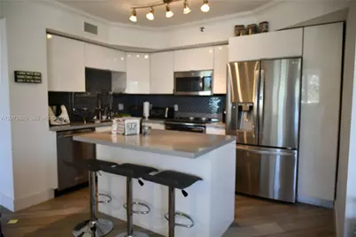 1000 E Island Blvd #303, Aventura, FL 33160 - Photo 8