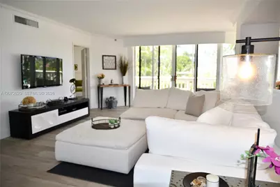 1000 E Island Blvd #303, Aventura, FL 33160 - Photo 12