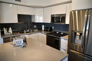 1000 E Island Blvd, Aventura, FL 33160 - Photo 4