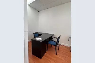 19300 W Dixie Hwy #10, Miami, FL 33180 - Photo 4
