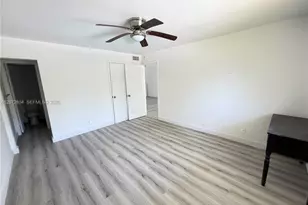 5090 SW 64th Ave, Davie, FL 33314 - Photo 10