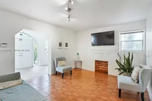 23 NE 46th St, Miami, FL 33137 - Photo 12