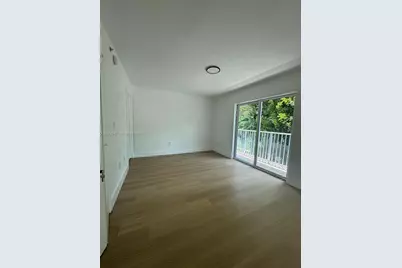 2415 NW 16th St Rd #301-1, Miami, FL 33125 - Photo 8