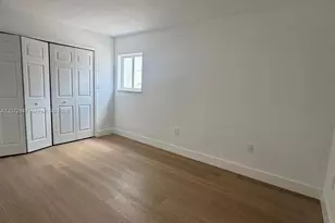 2415 NW 16th St Rd, Miami, FL 33125 - Photo 12